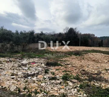  ISTRA, LIŽNJAN Građevinsko zemljište za izgradnju stanova! PRILIKA!!! - cover