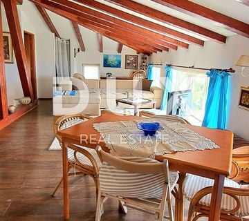OPATIJA - Dvoetažan stan 78,53m2, 2S+DB, parking, panoramski pogled na more!!! - cover
