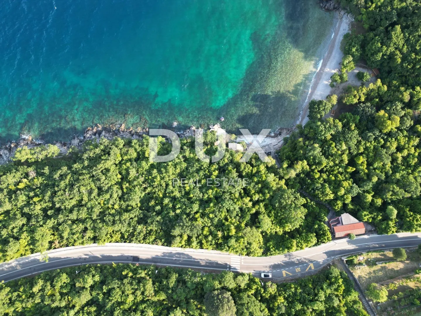 OPATIJA, MEDVEJA- građevinsko zemljište 1. RED DO MORA!!!  2350m2 za hotel/ boutique hotel/ motel/ apartmane/ ville/ kuće za iznajmljivanje - odmor s bazenom - cover