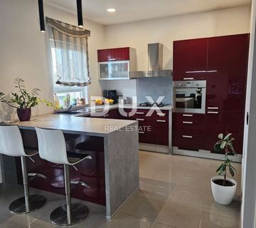 ISTRA, PULA - Kuća sa dva stana i velikom garažom na mirnoj lokaciji! - cover