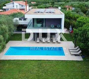 ISTRA, PEROJ - Moderna vila na mirnoj lokaciji - cover