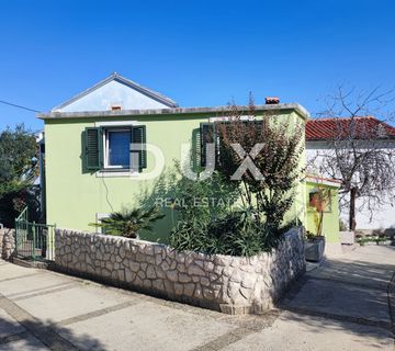 OTOK CRES, VALUN – Kuća sa dva stana u blizini mora – idealna za život i/ili turizam!  - cover