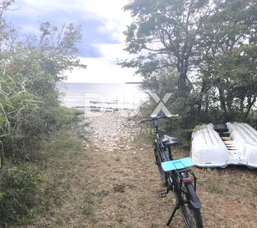 ISTRA, PEROJ Vikend zemljište u vikend naselju uz more - cover