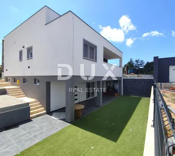 ISTRA, VODNJAN - Obiteljska kuća 240 m2, konoba, 1100m2 poljoprivrednog zemljišta - cover