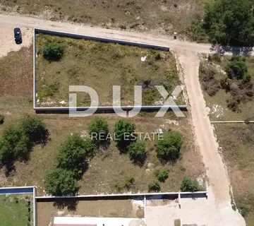 ZADAR, MURVICA - Građevinsko zemljište 800m² - cover