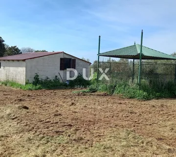 ISTRA, PULA - Poljoprivredno zemljište sa gospodarskim objektom! - cover