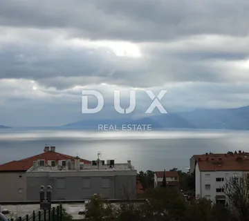 SRDOČI- stan 140m2 DB+3S s panoramskim pogledom na more + okućnica 175m2 - cover