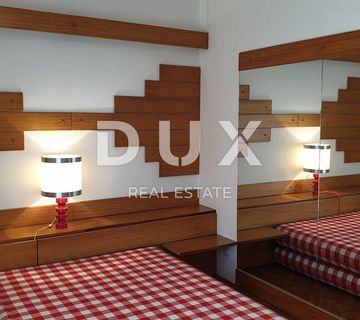 OPATIJA, OKOLICA- Obiteljska kuća s dva stana na parceli od 1800 m2 - cover