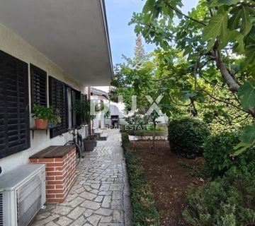ISTRA, PULA - Kuća s dva stana i okućnicom u blizini centra! Mogućnost kredita! - cover