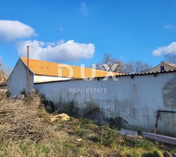 BIOGRAD, RAŠTANE GORNJE- Kamena kuća na parceli od 2300 m2 - cover