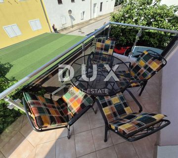 CRIKVENICA, DRAMALJ - kuća 115 m2 sa dva apartmana blizu mora, sniženo, prilika!!! - cover