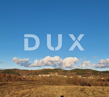 ISTRA, PAZIN - Kombinacija građevinskog, poljoprivrednog i zemljišta sportske namjene s kućom i pano pogledom - cover