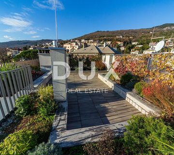 OPATIJA, CENTAR - posebna novogradnja, mikrolokacija centar Opatija, veći stan s terasom i garažom spreman za useljenje, 200 metara od mora - cover