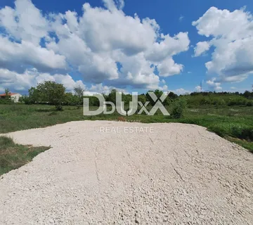 ISTRA, SVETVINČENAT – Atraktivno građevinsko zemljište s modernim projektom kuće i bazena - cover