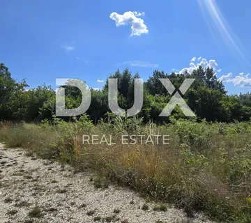 ISTRA, TINJAN - Građevinsko zemljište s dodatnom poljoprivrednom površinom - cover