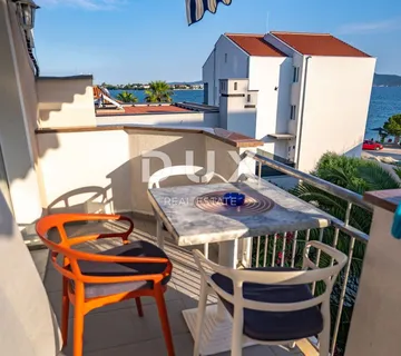 ZADAR, BIBINJE - apartmanska kuća u blizini plaže - cover
