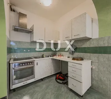 VIŠKOVO, MARINIĆI - Odličan stan u samome centru - cover