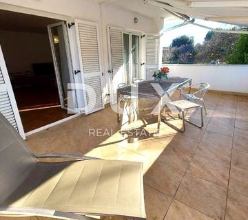 ISTRA, MEDULIN Kuća s dvorištem u prirodi nadomak mora  - cover