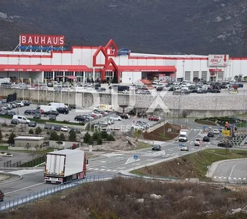 KUKULJANOVO INDUSTRIJSKA ZONA - građevinski teren 35867m2 za halu / poslovnu zgradu - cover