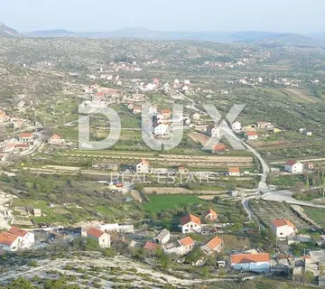 ZADAR, LIŠANE OSTROVIČKE - Građevinsko zemljište 907m2 uz samu prometnicu! - cover