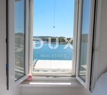 OTOK CRES, GRAD CRES Stan s očaravajućim pogledom PRVI RED DO MORA - cover