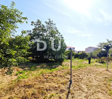 VIŠKOVO, MARINIĆI - Građevinsko zemljište 1696 m2 za stambene zgrade, obiteljsku kuću! - cover