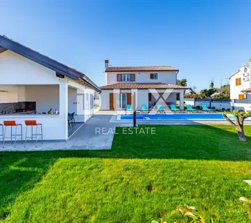 ISTRA, ŠIŠAN - Predivna vila sa bazenom i saunom! - cover