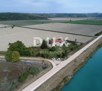 ISTRA, NOVIGRAD, GRANDINI - kuća za adaptaciju u blizini plaže! - cover