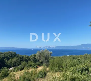 RIJEKA, KOSTRENA - građevinsko zemljište s pogledom na more 1.651 m2 za stambenu zgradu - stanove / apartmane / obiteljsku kuću / villu! PRILIKA!!! - cover