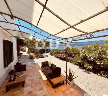 OTOK KRK, ŠILO - Kamena vila 30 metara od mora - cover