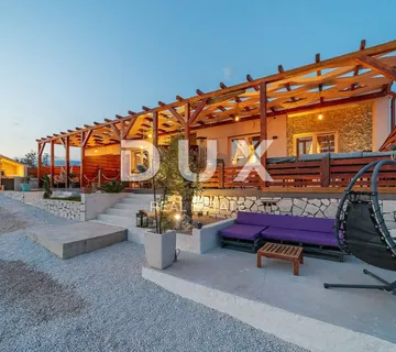 ZADAR, OKOLICA - Kuća sa pogledom na more, 3 stambene jedinice! - cover