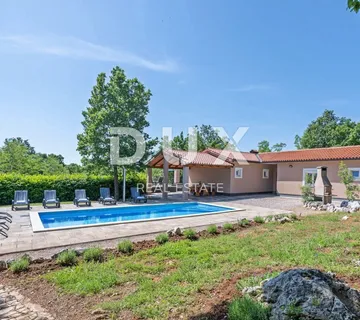 ISTRA, LABIN - Kuća s bazenom na osami