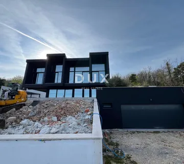 OPATIJA, SV. JELENA - villa 250m2 s panoramskim pogledom na more i bazenom + uređena okućnica 1200m2 - Sveta Jelena, Mošćenička Draga