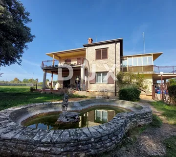 ISTRA, BRTONIGLA - Prekrasna prostrana kuća na osami
