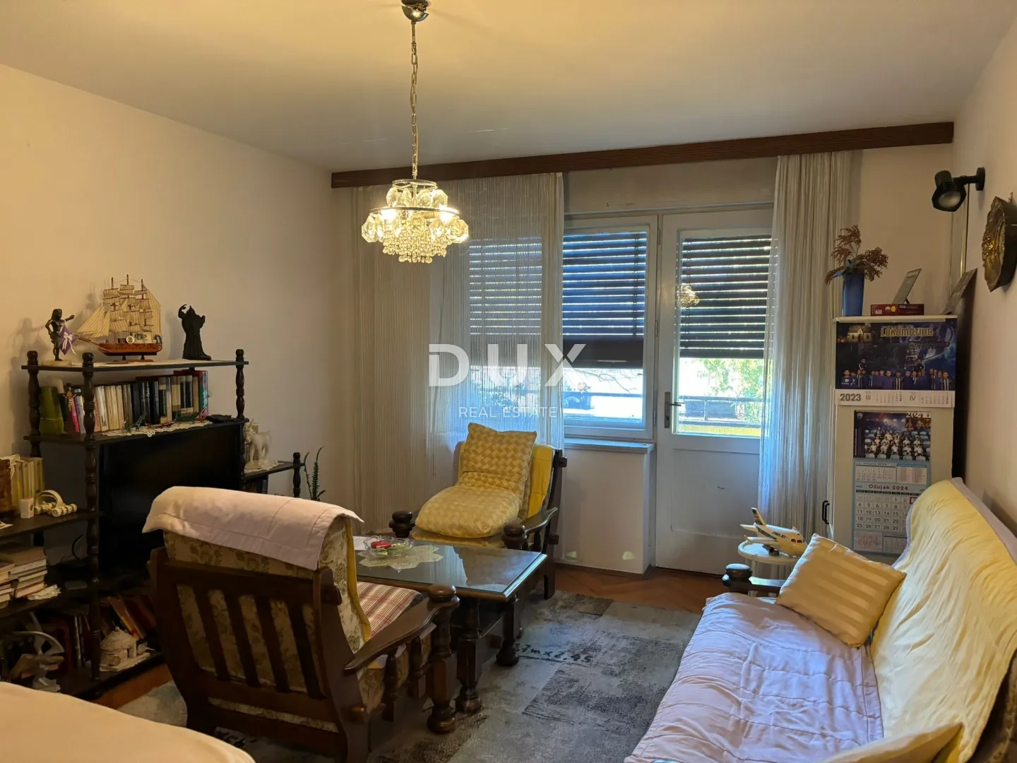 ISTRA, PULA - Stan nadomak centra s dvije terase! DUGOROČNI NAJAM! - cover