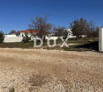 ZADAR, MURVICA - Građevinsko zemljište 800m² - cover