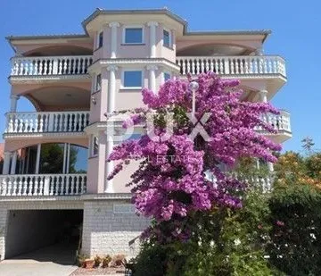 ZADAR, VIR - apartmanska kuća u blizini mora