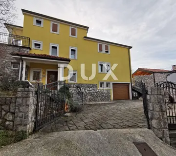 KRALJEVICA - Obiteljska kuća + građevinski teren (781 m2)