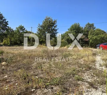ISTRA, SVETVINČENAT - Građevinsko zemljište za gradnju dvije kuće, rub građevinske zone