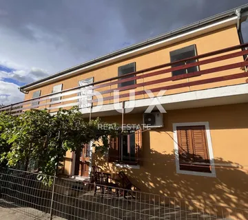 KRNJEVO - Samostojeća kuća, pogled more, parking mjesto, vrt - Rijeka