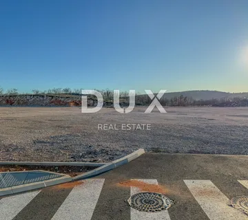 RIJEKA, KUKULJANOVO – Novo – zemljište 2350m2 u središtu industrijske zone s građevinskom dozvolom - cover