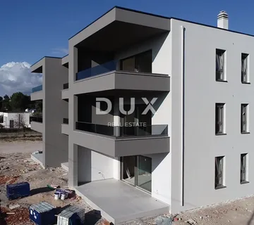 ŠIBENIK, SRIMA – Luksuzan trosoban stan u novogradnji, 300 m od plaže - cover