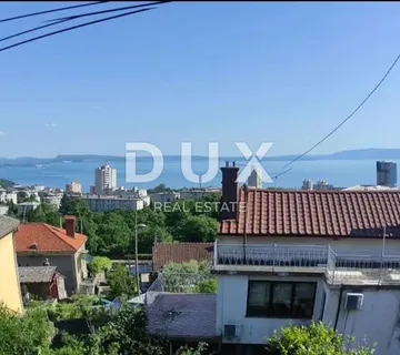 RIJEKA, TRSAT - lijepa etaža s okućnicom i parkirnim mjestom