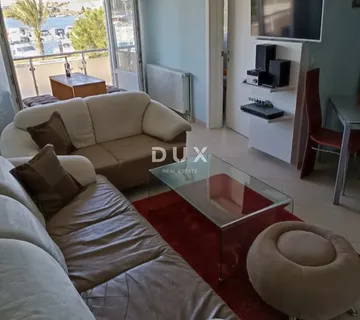 ISTRA, MEDULIN - Dvosobni stan prvi red do mora!