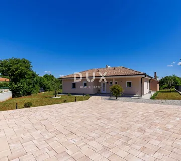 ISTRA, LABIN - Kuća s bazenom i prostranom okućnicom