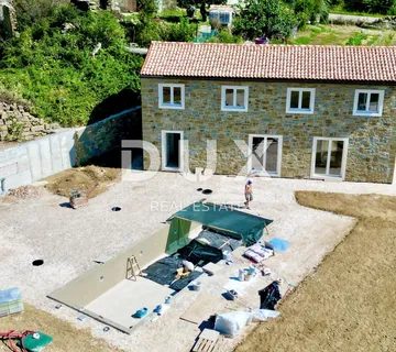 ISTRA, MOMJAN - Istarska kamena kuća s bazenom i pogledom na more - Momjan, Buje