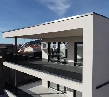 ŠIBENIK, TRIBUNJ – Stan s očaravajućim pogledom na more! NOVOGRADNJA!