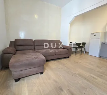 Pula, centar, 1-sobni stan, 38 m2, pješačka zona, useljiv