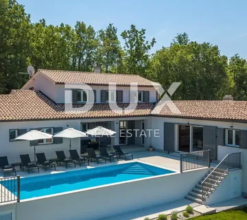 ISTRA,LABIN - Vila s bazenom u blizini grada