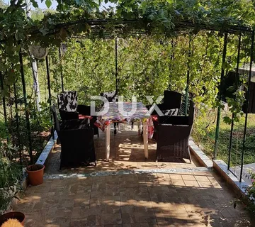 TRSAT - stan 70 m2 sa140m2 okućnice i terasom - Rijeka